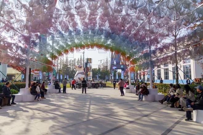 ？来杨浦这里“赶集”了电子pg周末去哪儿玩(图6)